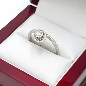 Vintage 9ct White Gold 0.10 Ct Diamo Twist Drop Solitaire Ladies Ring Size N 1/2 - Picture 1 of 7
