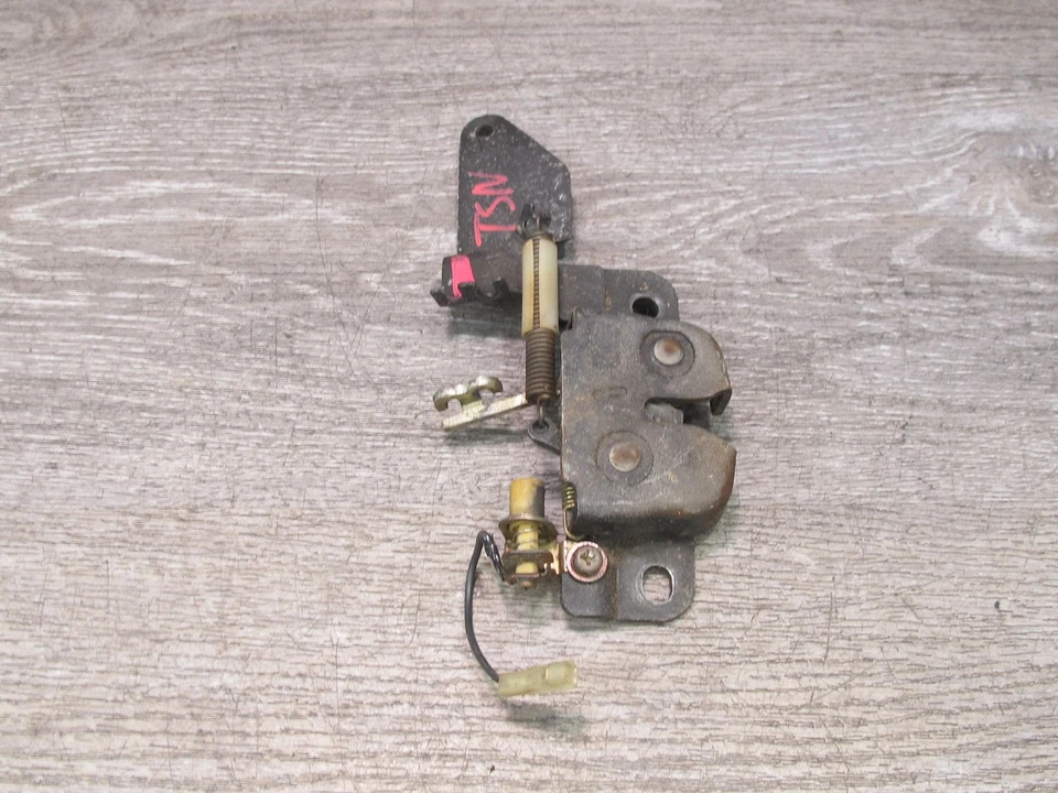 86-92 TOYOTA SUPRA MA70L MK3 ESCOTILLA TRASERA TAPA MALETERO LIBERACIÓN BLOQUEO PESTILLO OEM Foto 1 de 4