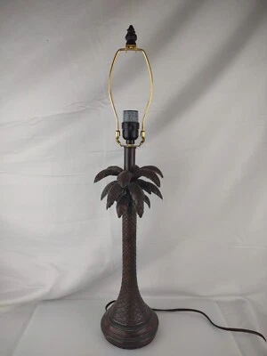 "Lámpara con acabado antiguo palmera selva tropical 27"" de alto sin pantalla" Foto 1 de 4