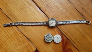 2 old Soviet mechanisms of women's watches Chaika and Zaria watches. Not working - Picture 1 of 19