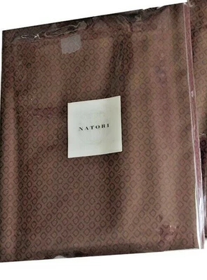 Juego de 2 fundas europeas Natori Euro almohada 26x26 casa del árbol pasas granate Foto 1 de 4