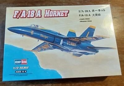 HOBBY BOSS 80268 F/A-18A HORNET Blue Angels - kit 1/72 NUOVO PARTI SIGILLATE - Immagine 1 di 4
