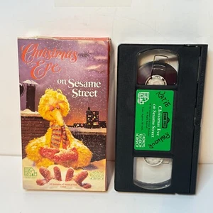 Christmas Eve on Sesame Street ©1987 *BUY 2 GET 1 FREE VHS* - Picture 1 of 4