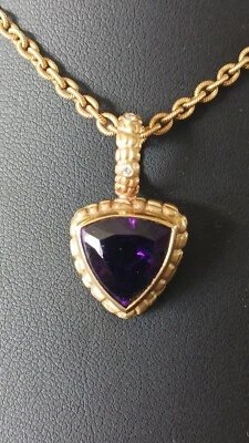 Juego de bisel de amatista brillante talla trillón de oro de 18k, colgante de 4 diamantes de 9,4 gramos  Foto 1 de 4