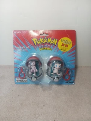 FACTORY SEALED 1999 MEWTWO + MEW POKéMON KB TOYS EXCLUSIVE KEYCHAINS Free Ship R - Image 1 of 4