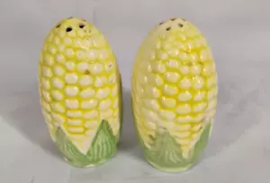 Corn Cob Salt And Pepper Shakers Japan 3902 Wood Cork - Picture 1 of 6