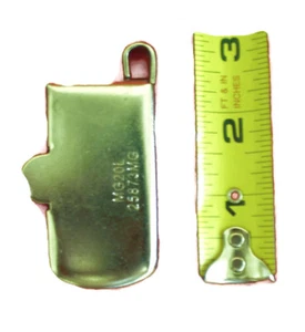 NEW 1 PC. LARGE MAGNETIC SEAM EDGE GUIDE FOR SEWING MACHINES - Picture 1 of 2