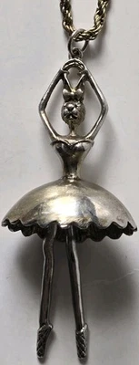 Винтажный Betsey Johnson кролика балерины подвеска ожерелье серебристый веревки 34» цепочка - Изображение 1 из 4