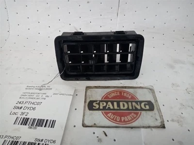 Ventilación interior izquierda del tablero Peterbilt 387 (8572351 Foto 1 de 4