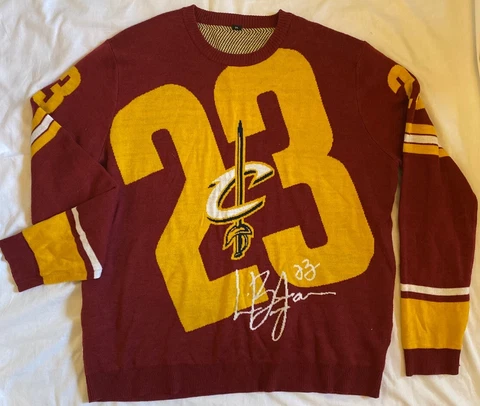 LeBron James Cleveland Cavilers NBA BasketBall #23 2XL Sweater Cover