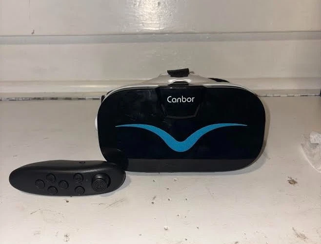 VR HeadSet for Phone with Controller - Image 1 of 1