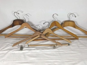 Vtg Wood Hangers Heavy Duty Non-slip Pants Dresses Suit Winter Coat Set 6 Batts - Picture 1 of 15