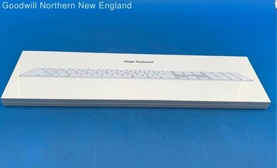 NUEVO EN CAJA - Teclado inalámbrico Apple Magic con teclado numérico (inglés de EE. UU.) MQ052LL/A Foto 1 de 4