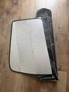 Intro-Tech SunShade-SnowShade VW-49-R Custom Fit Windshield Sunshade VW Passat - Picture 1 of 3