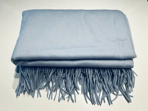 J. "Sciarpa grande Crew 100% Cashmere Pervinca Blu 58""X 50""" - Foto 1 di 3