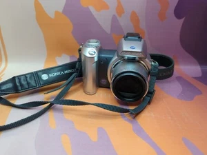 Konica Minolta DiMAGE Z2 4.0MP Digital Camera 10x Optical Zoom - Picture 1 of 4