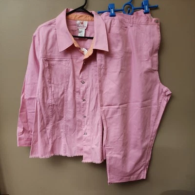 NWT Quacker Factory Women's 3X Pink Jacket Capri Pant Set 2 Pc Rhinestones - Image 1 of 4