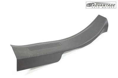 Chevrolet Equinox 2018-2024 puerta trasera derecha umbral placa rasguño moldura cubierta OEM Foto 1 de 4