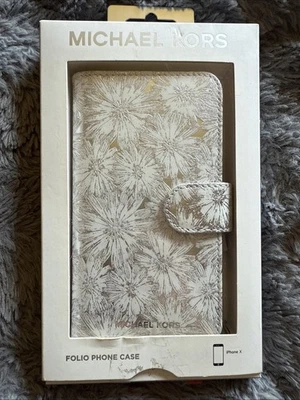 Funda Michael Kors Original Folio para iPhone X Blanca con Flores Plateadas Nueva Foto 1 de 4