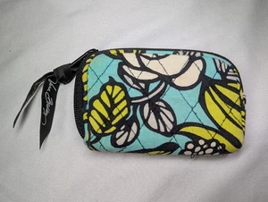 Vera Bradley Island Blooms Quilted Ear Bud Zip Around Case - Picture 1 of 6