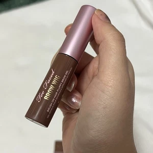 Too Faced Brow Wig Brush On Hair Fluffy Brow Gel auburn - Picture 1 of 7
