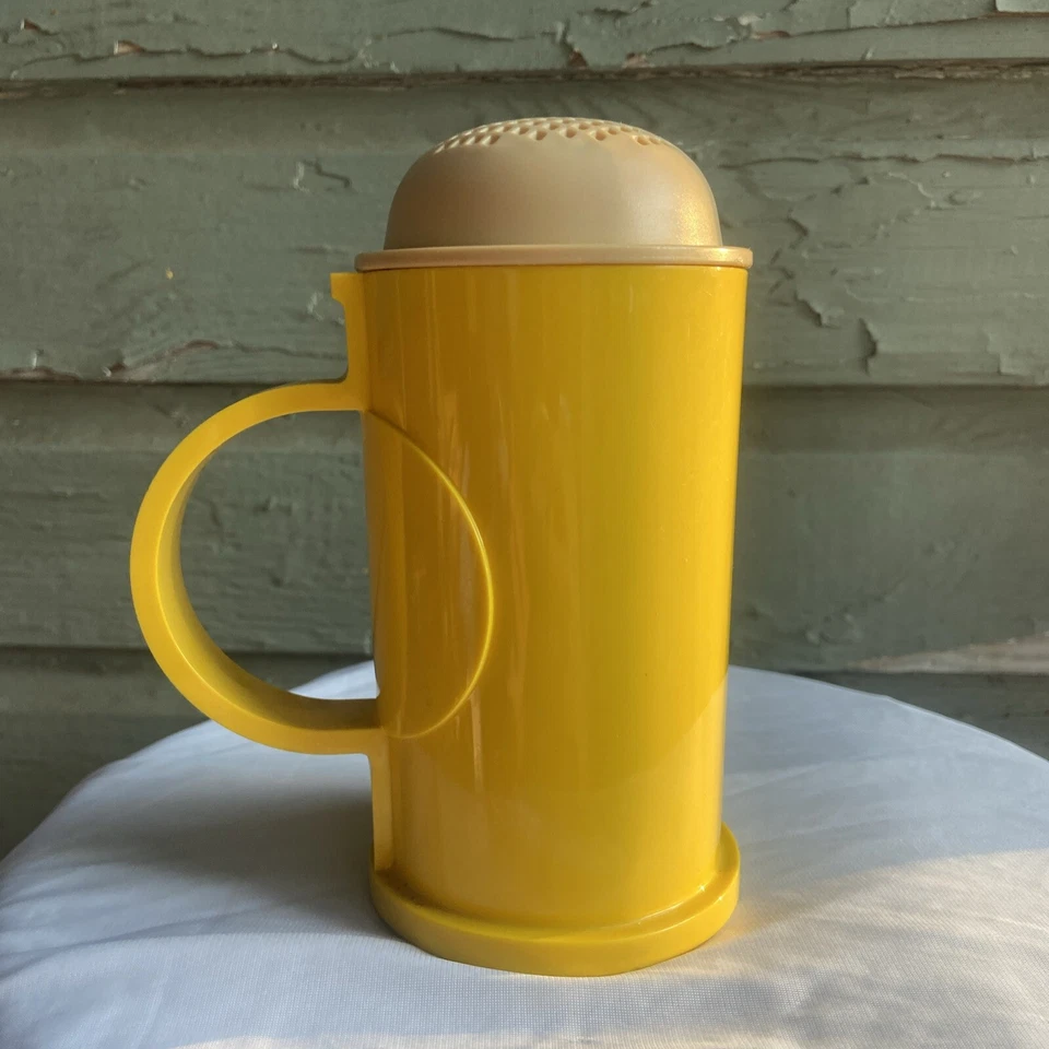 Vintage Dansk Gunnar Cyren Yellow Melamine Handled Shaker - Image 1 of 4