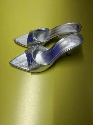 Sandalia Zara plateada 36 Foto 1 de 4