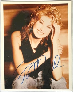FAITH HILL  COUNTRY MUSIC STAR AUTHENTIC ORIGINAL HAND SIGNED PHOTOGRAPH - Picture 1 of 2