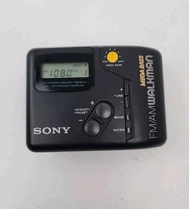 VINTAGE Japanese 1989 SONY SRF-M45 MEGA BASS FM/AM WALKMAN WITH CARRYING CLIP - Bild 1 von 7