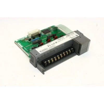 Allen-Bradley 1746-OB8 Ser. A SLC500 Output Module READ DESC (B478) - Photo 1/4