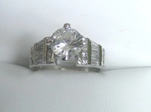 ANELLO DONNA ARGENTO 9,25 CON ZIRCONI CUBICI - Foto 1 di 3