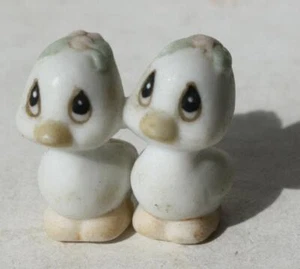 Ducklings Figurine Miniature Bone China Flowers on Top of Head Ducks Chicks Fig - Picture 1 of 1