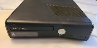 Microsoft Xbox 360 S Model 1439 Black Console 250GB - ONLY FOR PARTS    AS IS - Image 1 of 3