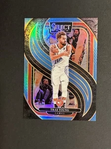 Trae Young 2024-25 SELECCIONAR NIVEL PREMIER AZUL CLARO PRIZM/299 - Imagen 1 de 2