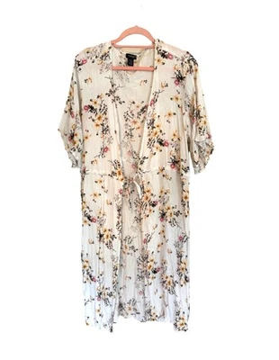 Plumero Justify Blanco Floral Manga Corta Rayón Arrugado Ligero Cordón 3X Foto 1 de 4