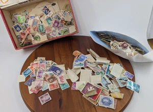 USED lot of over 100 mixed US and Foreign stamps used and unused GREAT value! - Picture 1 of 6