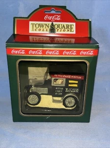 New Coca-Cola 1996 Town Square Collection Village Accessories W J DAVIS TRUCK - - Picture 1 of 7