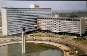ALTE POSTKARTE HOTEL INDONESIEN, JAKARTA 60er Jahre unbespielt & Streichholzschachtel - Bild 1 von 3
