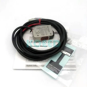1PCS NEW KEYENCE LR-ZB250AN LRZB250AN Laser Sensor - Picture 1 of 5