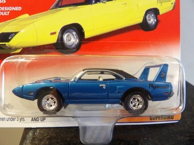 1970 PLYMOUTH SUPERBIRD      2001 JOHNNY LIGHTNING HEAVY '70    1:64 DIE-CAST - Image 1 of 4