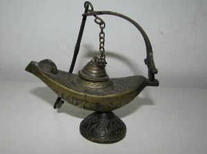 ANTIQUE BRASS BRONZE ALADDIN MINIATURE OIL LAMP - Picture 1 of 6