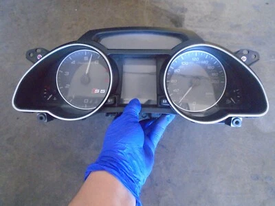 2011 - 2012 Audi S5 8T 3.0L At Speedometer Instrument Cluster 162K 8T0920983d - Image 1 of 4
