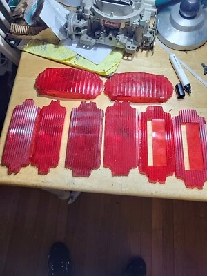 Original OEM 1970 71 72 Olds Cutlass 442 lentes de lanterna traseira LOTE SORTIDO 8 peças  - Imagem 1 de 2