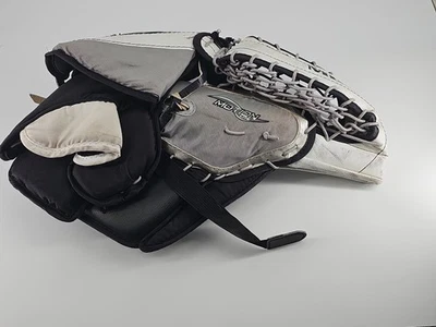 Mission Motion Light Goalie Glove - Image 1 of 4