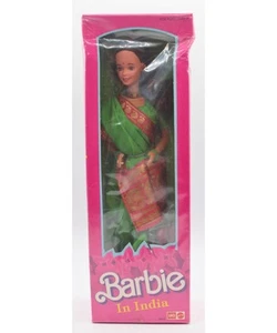 Barbie 9910 | Barbie in India - Green Sari - Picture 1 of 1