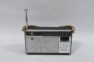 National Panasonic R-905J 2 Band 9 Transistor Portable Radio Vintage Japan 60s - Picture 1 of 20