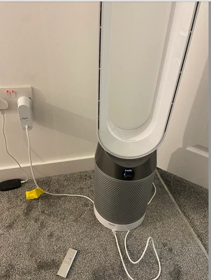 Dyson Pure Hot + Cool Link Air Purifier Fan Heater (HP02) – with Remote Control - Image 1 of 4