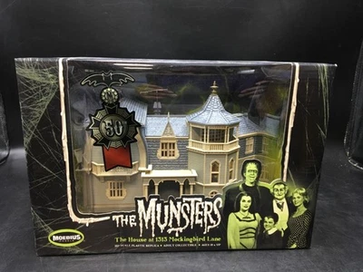 RARO The Munsters House at 1313 Mockingbird Lane kit modelo pré-construído 50º aniversário. - Imagem 1 de 4