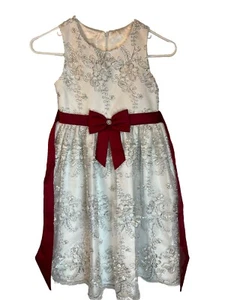American Princess Girls Size 8 Dress White Raised Silver Floral Pattern Red bow - Picture 1 of 3