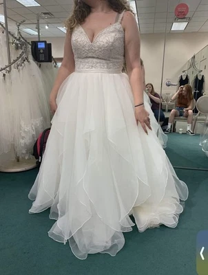 Size 14 Ivory sparkly beaded Wedding Dress Brand New - Image 1 of 4